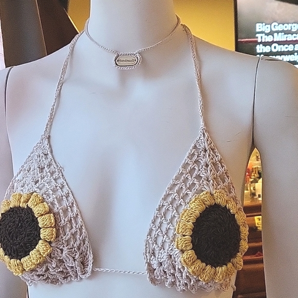 Choker - Picture 2 of 4